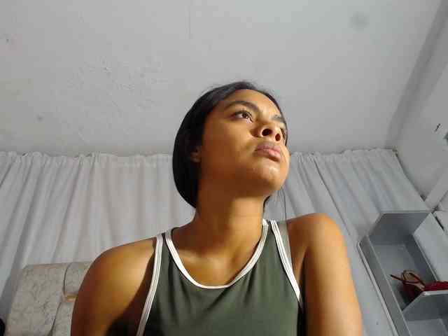 KOURTNEY- webcam