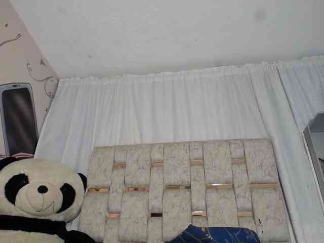 KOURTNEY- webcam
