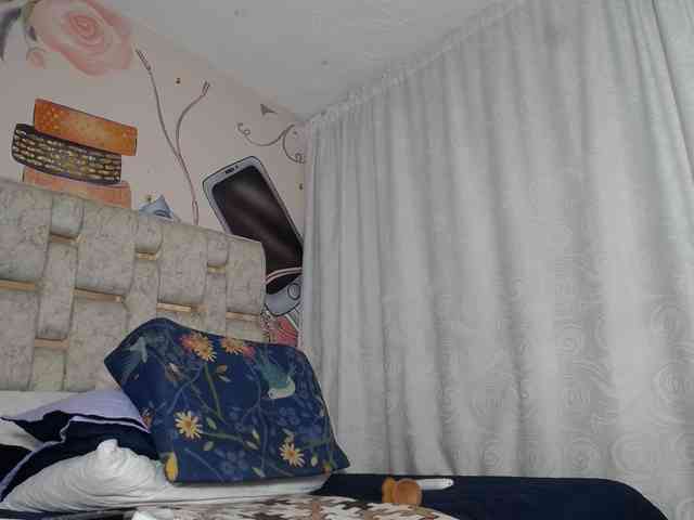 KOURTNEY- webcam