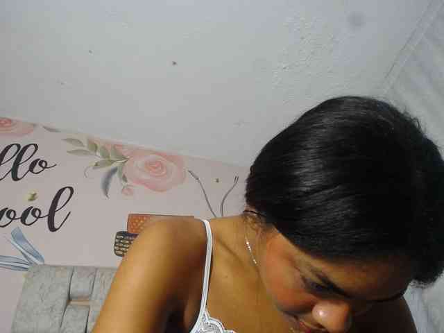 KOURTNEY- webcam