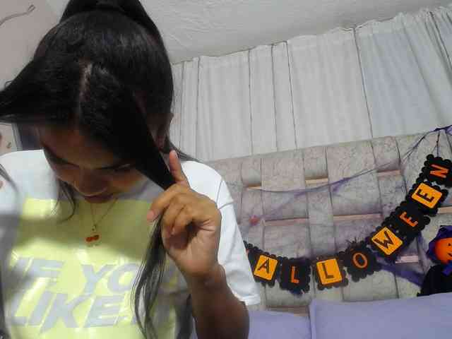 KOURTNEY- webcam