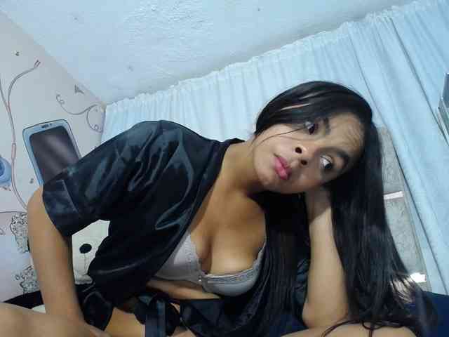 KOURTNEY- webcam