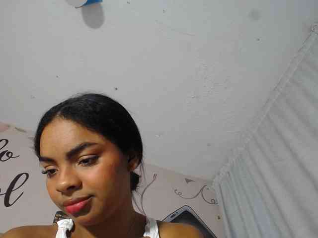 KOURTNEY- webcam
