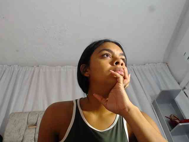KOURTNEY- webcam