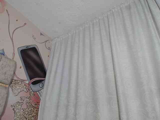 KOURTNEY- webcam