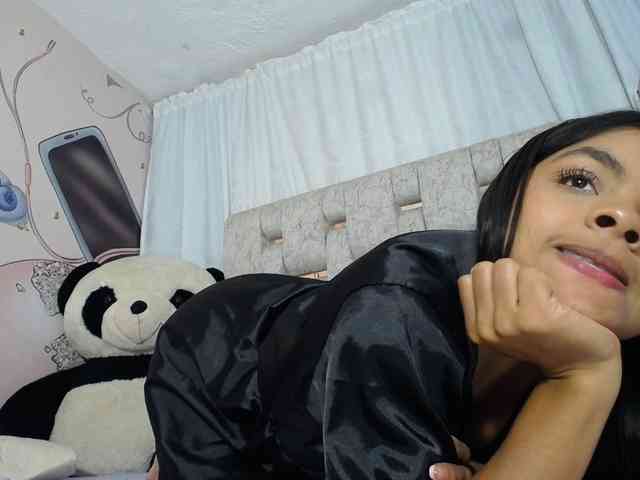 KOURTNEY- webcam