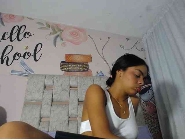 KOURTNEY- webcam