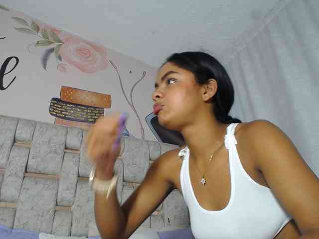 KOURTNEY- webcam