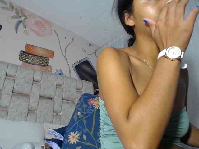 KOURTNEY- webcam