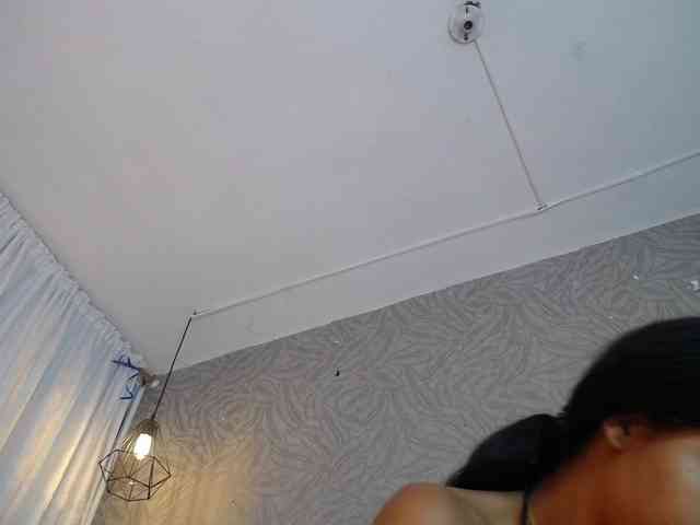 KOURTNEY- webcam