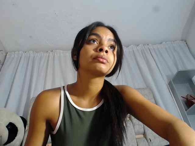 KOURTNEY- webcam