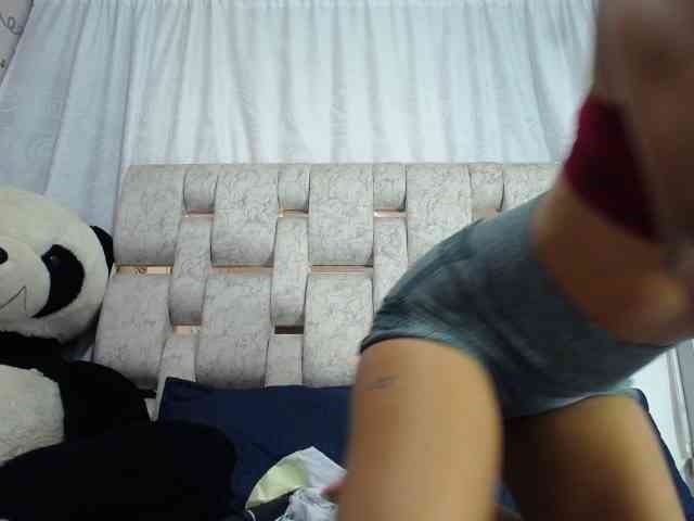 KOURTNEY- webcam