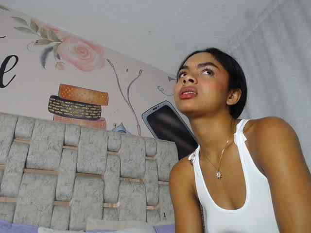 KOURTNEY- webcam
