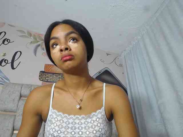 KOURTNEY- webcam