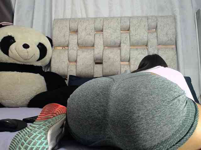 KOURTNEY- webcam