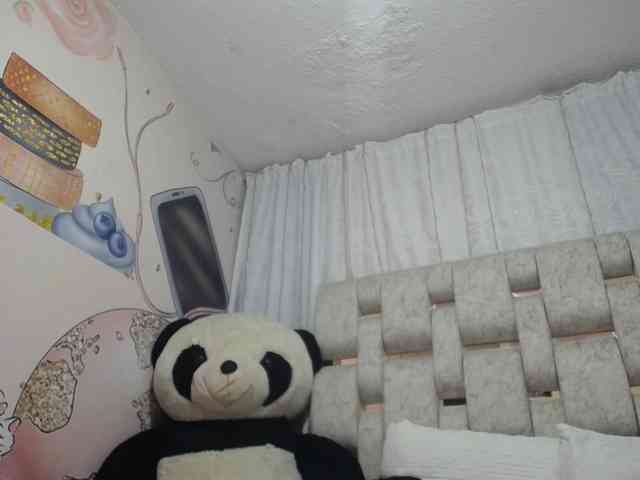 KOURTNEY- webcam