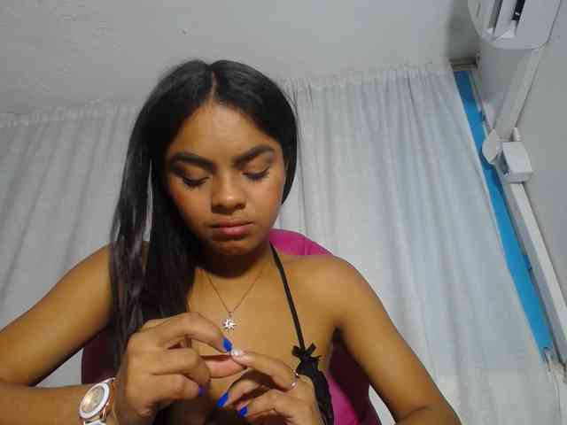 KOURTNEY- webcam