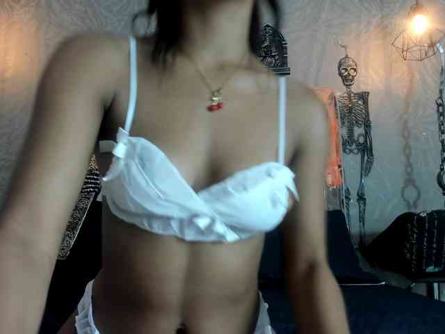 KOURTNEY- webcam