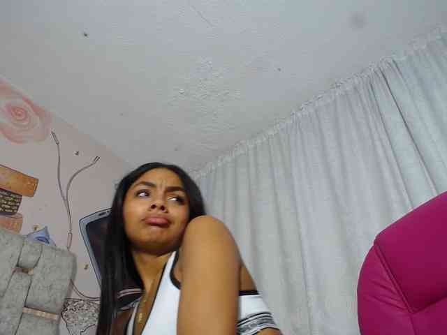 KOURTNEY- webcam