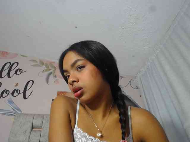 KOURTNEY- webcam