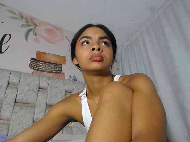 KOURTNEY- webcam