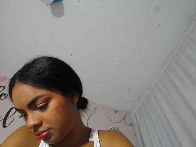 KOURTNEY- webcam