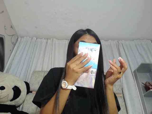 KOURTNEY- webcam