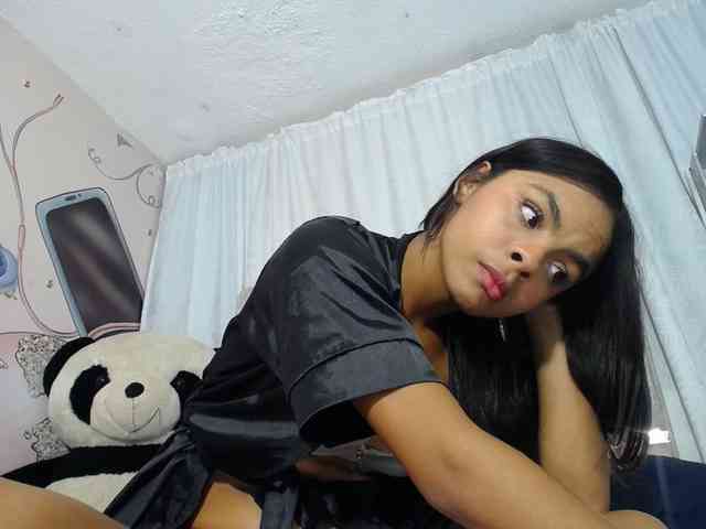 KOURTNEY- webcam