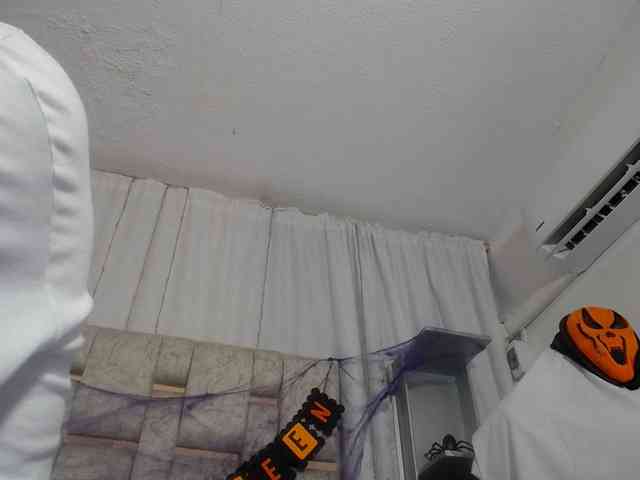 KOURTNEY- webcam
