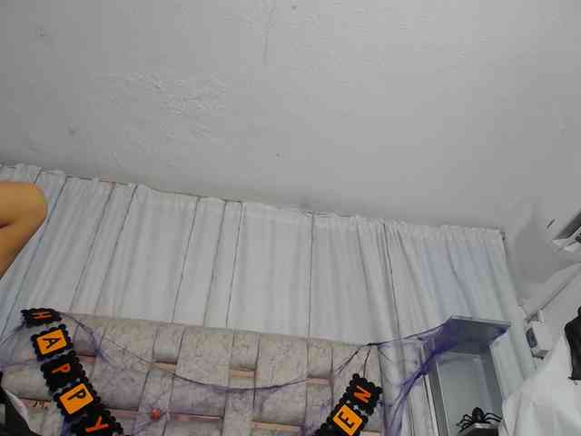 KOURTNEY- webcam