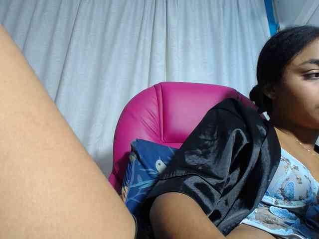 KOURTNEY- webcam