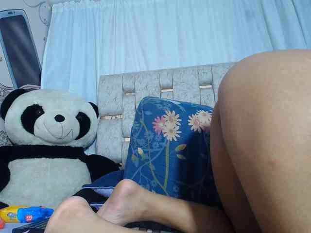 KOURTNEY- webcam