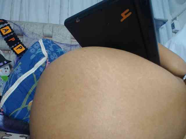 KOURTNEY- webcam