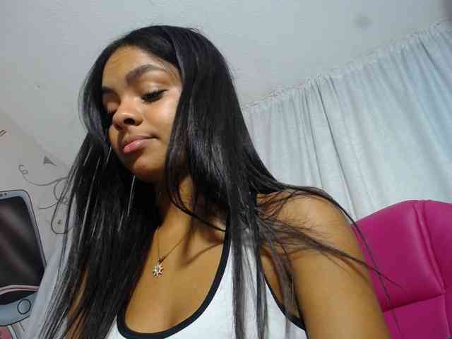 KOURTNEY- webcam