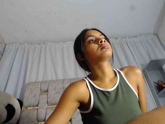 KOURTNEY- webcam