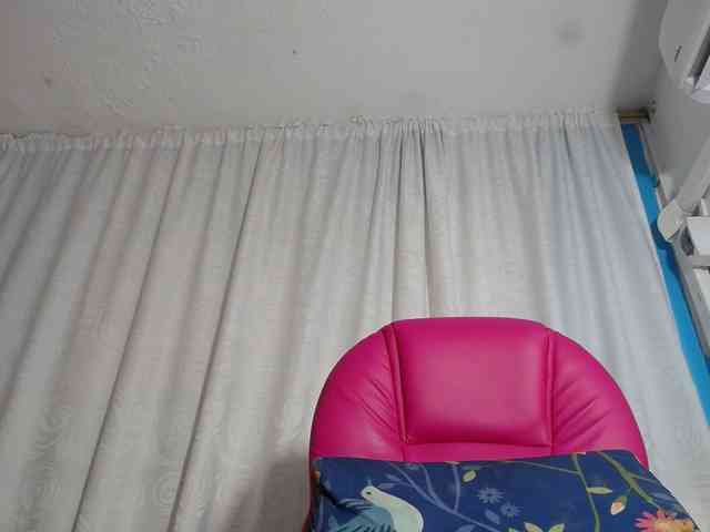 KOURTNEY- webcam
