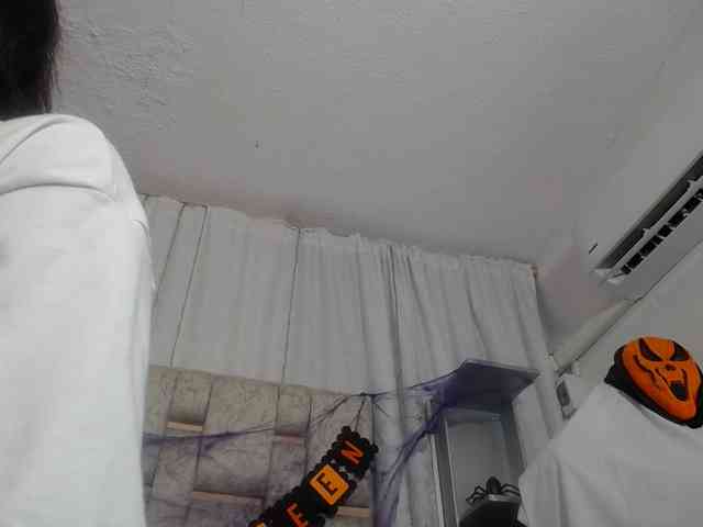 KOURTNEY- webcam