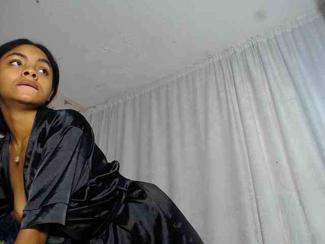 KOURTNEY- webcam