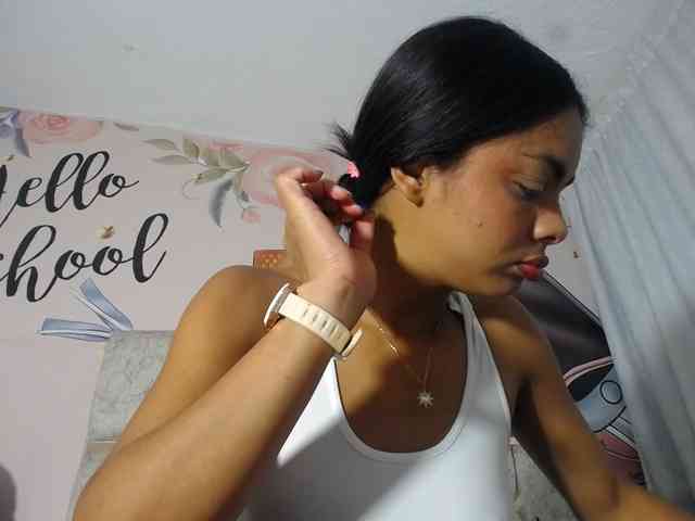 KOURTNEY- webcam