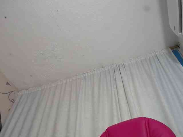 KOURTNEY- webcam