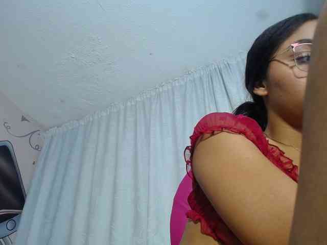 KOURTNEY- webcam