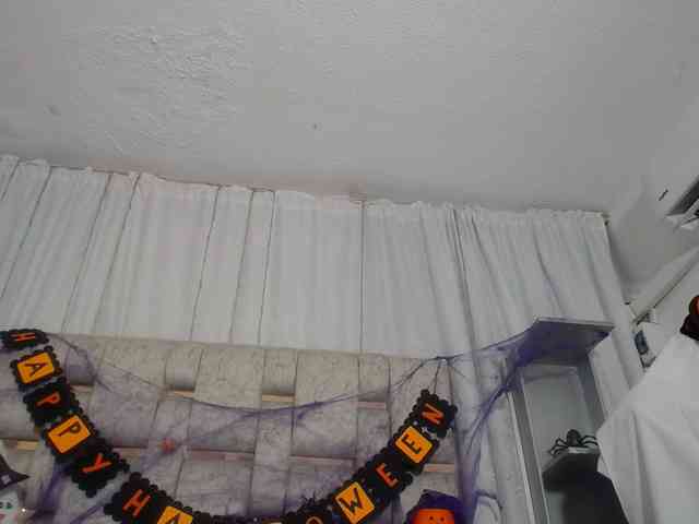 KOURTNEY- webcam