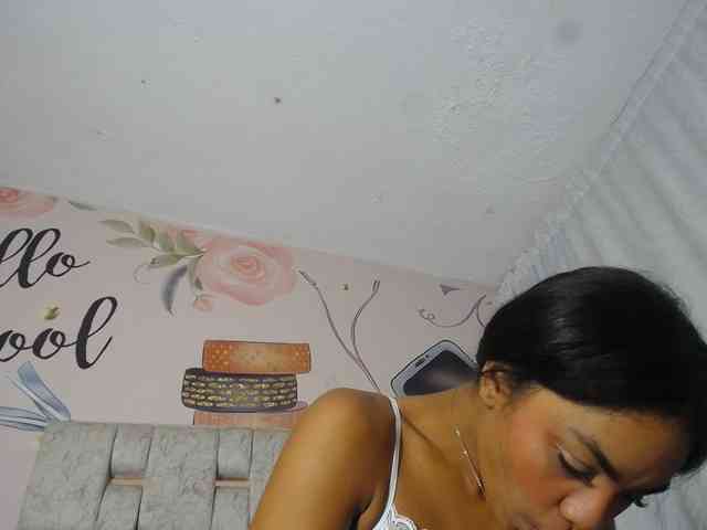KOURTNEY- webcam