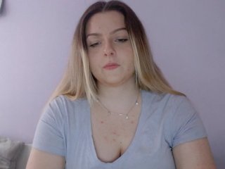 BritneyBlond Porn Show