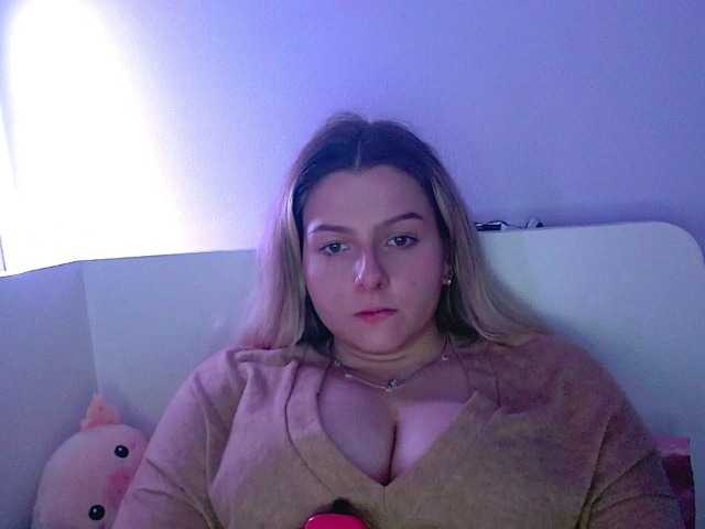 BritneyBlond webcam bongacams model stream image