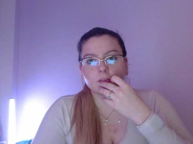 BritneyBlond's BongaCams show and profile