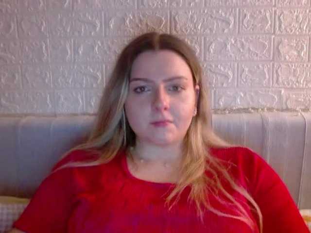 BritneyBlond's BongaCams show and profile