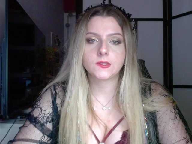 BritneyBlond's BongaCams show and profile