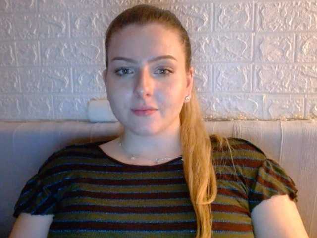 BritneyBlond's BongaCams show and profile