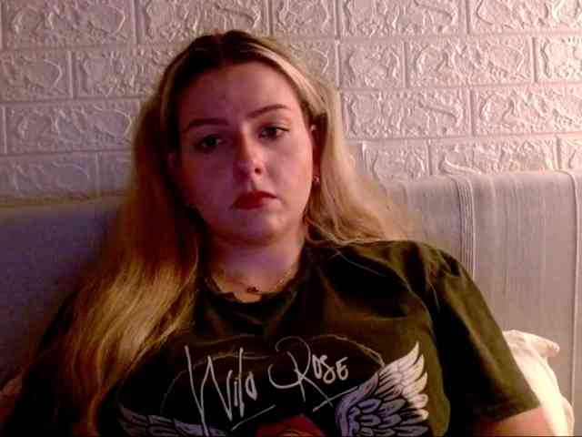 BritneyBlond webcam
